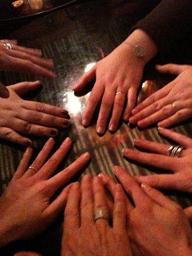 Qu'est ce qu'on mange????? RIEN ! MAINS.jpg