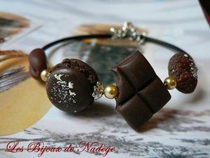 Bracelets gourmands avec ses bonbons et gâteaux. Nouveau Montage P1180286