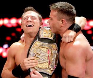 The Miz Champion de la WWE The Miz et Alex Riley s'emparent de la ceinture de champion de la WWE