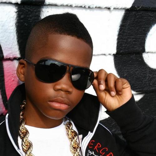 ak The Astronomical Kid – Stop Looking at My Moms