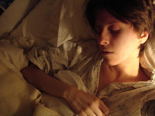 c'est quoi l'influence de la lumière forte sur le sommeil?