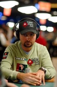 EV45_50K HORSE_Day 2 Diffusion du North American Poker Tour de PokerStars sur NRJ12 le 1er décembre à 1h du matin