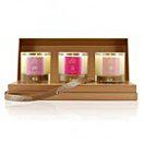 Des coffrets cadeaux de Noël bougies sysnopsis