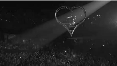 Justin Bieber ... un clip émouvant pour son tube Pray et un message sur Twitter Justin Bieber ... un clip émouvant pour son tube Pray et un message sur Twitter