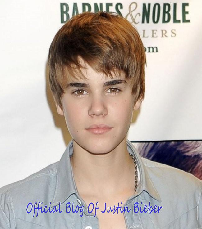 Justin Bieber : Séance de dédicace à New-York ! Justin Bieber : Séance de dédicace à New-York !