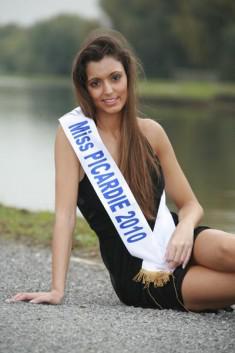 Les candidates à Miss Nationale: le concours de Geneviève de Fontenay
