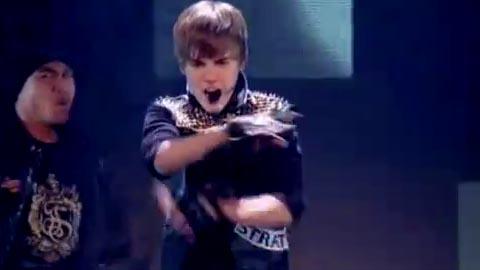 Justin Bieber ... il sera à Paris demain avec une grosse surprise Justin Bieber ... il sera à Paris demain avec une grosse surprise