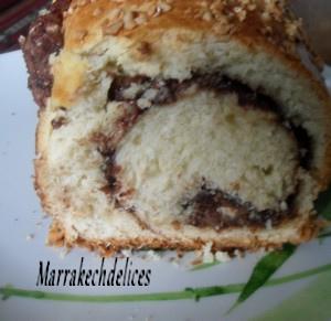 Brioche roulée au Nutella et copeaux de chocolat blanc brioche