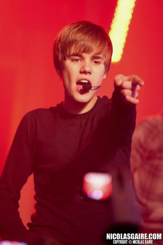 Justin Bieber @ Showcase privé Universal Music Mobile, Paris | 30.11.2010