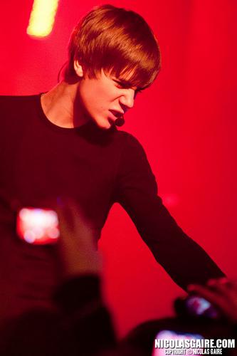 Justin Bieber @ Showcase privé Universal Music Mobile, Paris | 30.11.2010