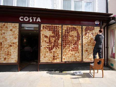 De l'art croustillant pour promouvoir un café 1