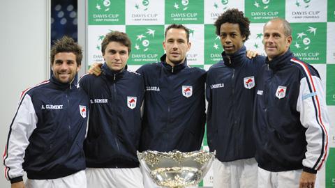 Finale de la Coupe Davis 2010 ... 1-0 pour la France face à la Serbie après la victoire de Gael Monfils