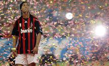 Ronaldinho est prié de quitter Milan