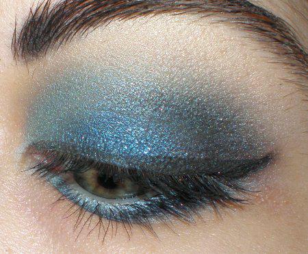 Make Up #86 : I'm Blue Make Up #86 : I'm Blue