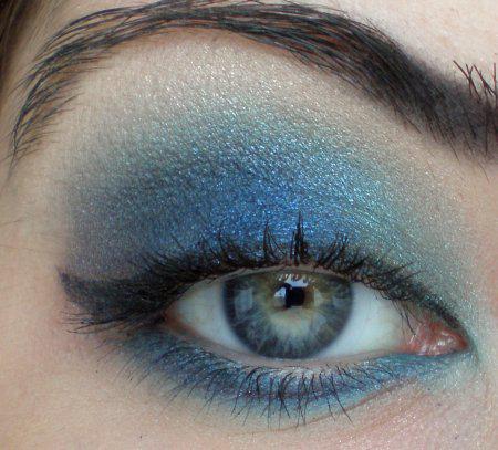 Make Up #86 : I'm Blue Make Up #86 : I'm Blue