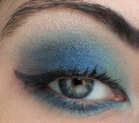 Make Up #86 : I'm Blue Make Up #86 : I'm Blue