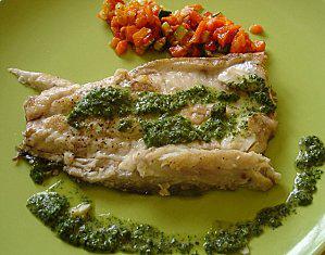 RECETTES DE FETES POISSONS BAR AUX HERBES ET JUS D ' SES LEGUMES