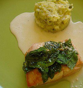 RECETTES DE FETES POISSONS SAUCE oseille SAUMON Epinard ECRASEE DE POMME DE TERRE AL '