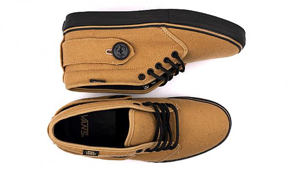 VANS VAULT – HOLIDAY 2010 – PEACOAT CHUKKA VANS VAULT – HOLIDAY 2010 – PEACOAT CHUKKA