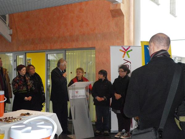 146 Plantation des arbres fruitiers au parc Jean Ferrat