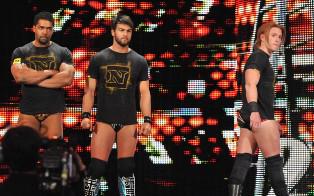 Les Nexus refusent d'obéir à Wade Barrett Les Nexus refusent d'attaquer John Cena et retourne dans les vestiaires