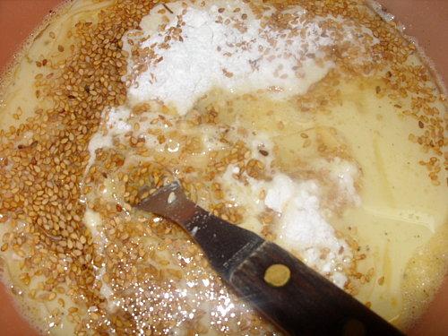 Muffins salés au fromage et graines de sésame/astuces Muffins salés au fromage et graines de sésame/astuces