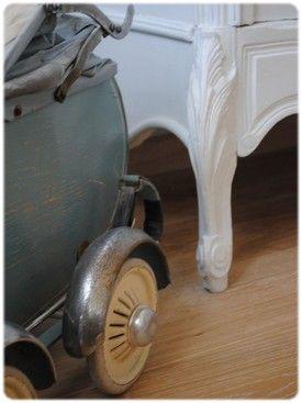 J - 12 ... Rêver
(crédit photo LE 33 - Jadis & Naguèr... jadis_naguere3