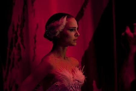 Black Swan : 4 vidéos, 6 posters & 40 photos inédites !! black-swan