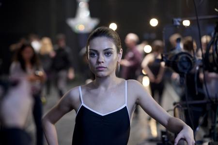 Black Swan : 4 vidéos, 6 posters & 40 photos inédites !! black-swan