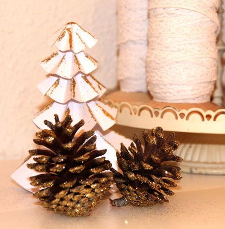 Sapins de papier, des tutos aux cadeaux pomme_de_pin_3