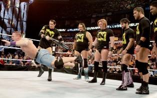 The Champ roué de coups par les Nexus Alors qu'il recevoir son prix de la Meilleure Finition Wade Barrett monte sur le ring et annonce à John Cena qu'il est réintégré à la WWE