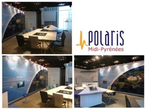 Polaris est une interface pour écran tactile située dans un musée Polaris est une interface pour écran tactile située dans un musée