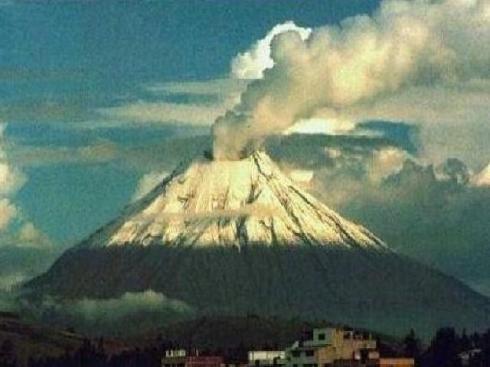 Activité volcanique en Équateur : Le stratovolcan Tunguruhua. Risque d'éruption paroxismale. Activité volcanique en Équateur : Le stratovolcan Tunguruhua. Risque d'éruption paroxismale.