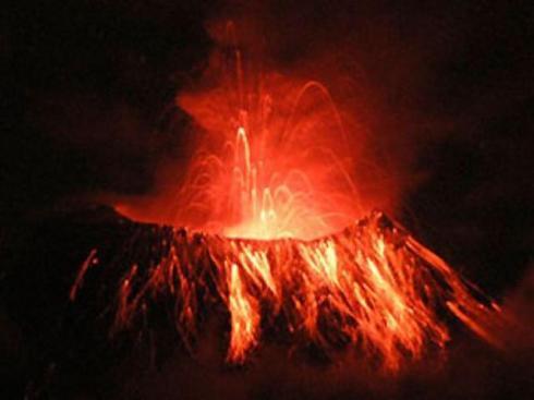 Activité volcanique en Équateur : Le stratovolcan Tunguruhua. Risque d'éruption paroxismale. Activité volcanique en Équateur : Le stratovolcan Tunguruhua. Risque d'éruption paroxismale.