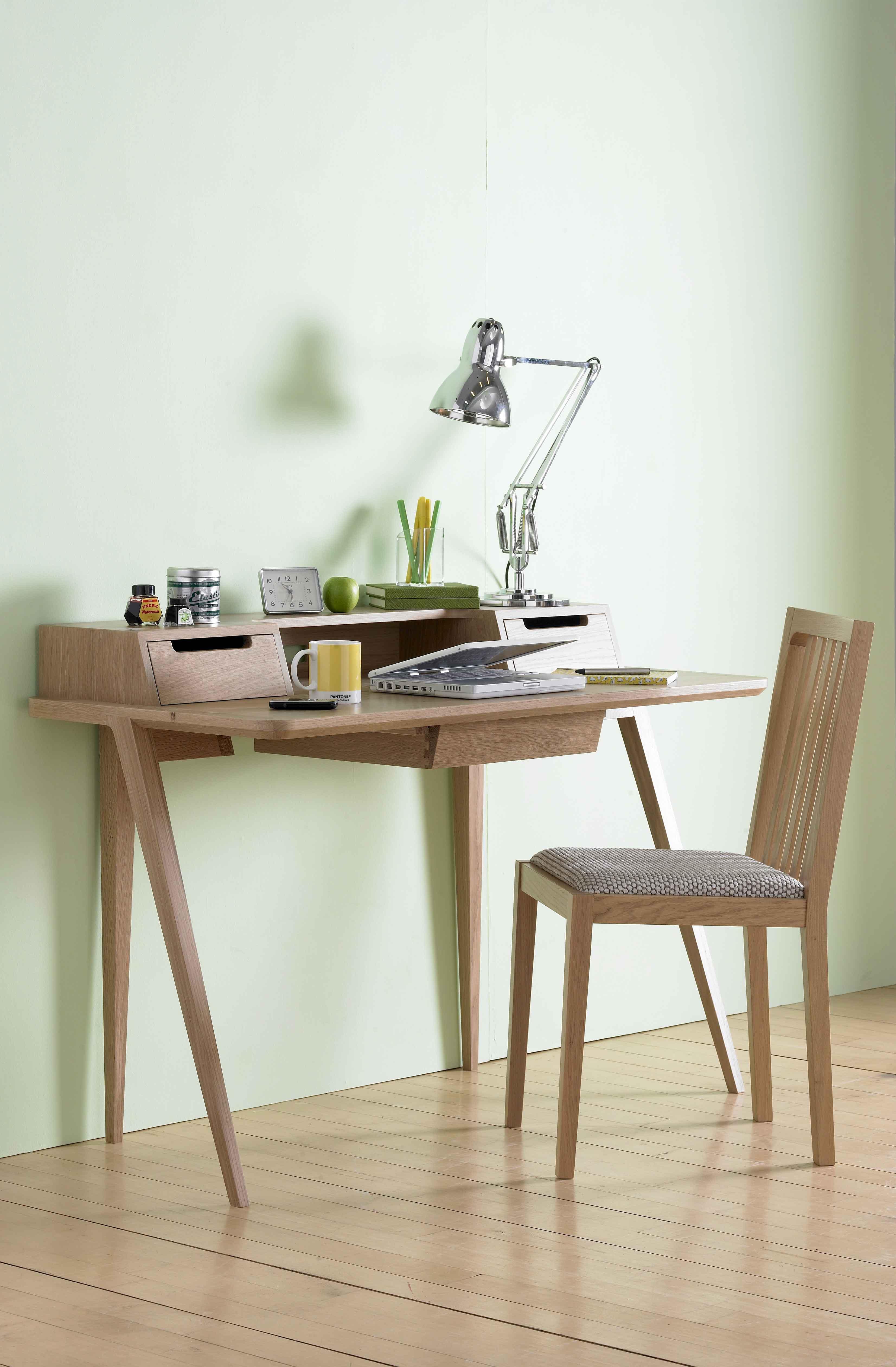 Treviso Le designer Matthew Hilton et son bureau Treviso