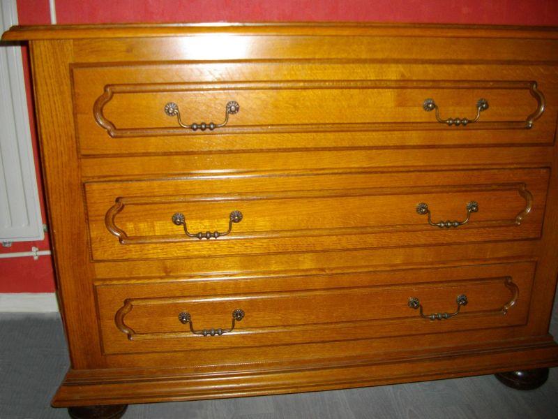 Magnifique commode en chêne massif en excellent état commode en chene massif.jpg