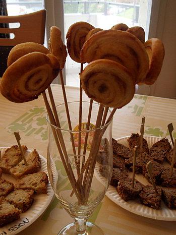 Sucettes feuilletées au confit d’oignons SAM_6292.JPG