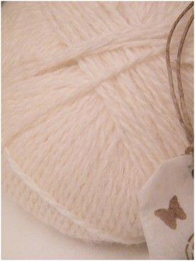 J - 7 ... Gâter
(pelotes laine stock perso - sachets lava... DSCF5327