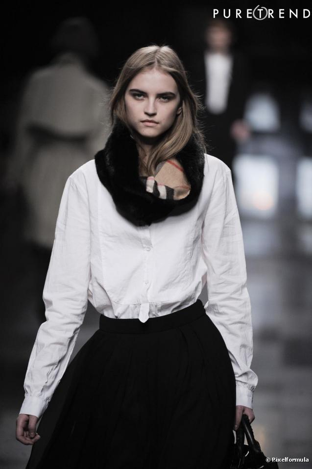 Le snood... http://static1.puretrend.com/articles/7/38/35/7/@/303150--nbsp-1-snood-definition-nom-637x0-4.jpg