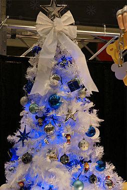 Jump Fiesta : Square-Enix fête Noël sur son stand avec ses jeux noel-3.jpg