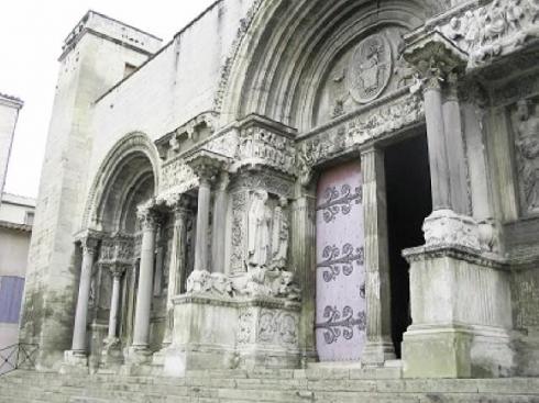 Abbaye de Saint Gilles, haut lieu de pèlerinage. Abbaye de Saint Gilles, haut lieu de pèlerinage.