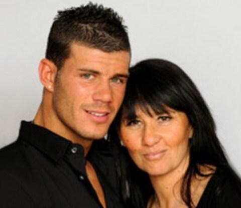 Qui veut épouser mon fils ... Florent pose nu Qui veut épouser mon fils ... Florent pose nu