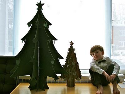 La saga du sapin en carton recycle Cascades - suite ...et fin heureuse ! La saga du sapin en carton recycle Cascades - suite ...et fin heureuse !