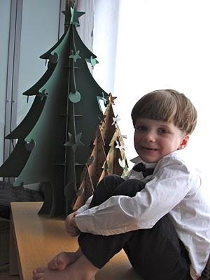 La saga du sapin en carton recycle Cascades - suite ...et fin heureuse ! La saga du sapin en carton recycle Cascades - suite ...et fin heureuse !