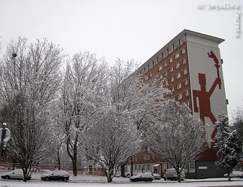La patinoire lilloise de l'hiver. Boulevard de Metz sous la neige