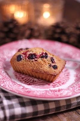 Financier gourmand aux noix de pécan et cranberries fraîches Financier gourmand aux noix de pécan et cranberries fraîches