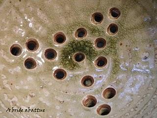 La potière de l'atelier de la Borne (18250) La potière de l'atelier de la Borne (18250)