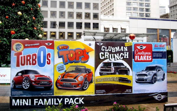 Offline: le constructeur premium Mini et 3 campagnes de street-marketing avec gigantisme