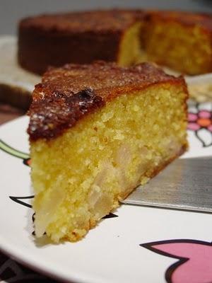 Gâteau de Polenta  aux Poires de Yulia Visotskaya