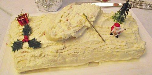 Bûche framboises et mousse au chocolat blanc buche-framboise-chocolat-blanc.JPG